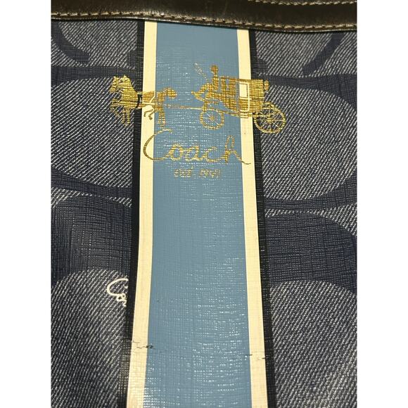 Authentic Signature Coach Bag - Picture 4 of 7